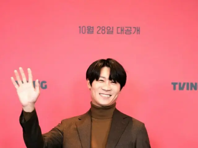 チン・ソンギュ、ドラマ「身代金」…「パンツ1枚で？」（画像提供:wowkorea）