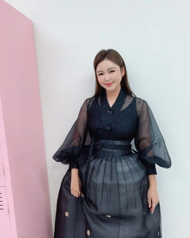 歌手ソン・ガイン、「絶世佳人」そのもの…“優雅で美しい韓服姿”（画像提供:wowkorea）