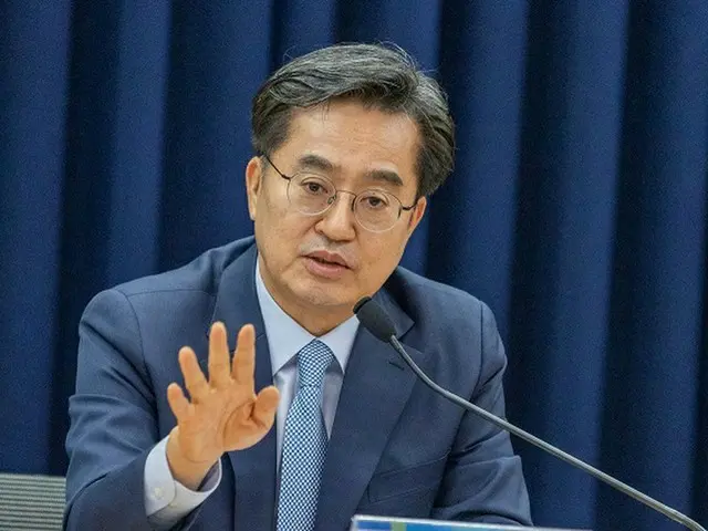 金東兗、京畿道知事（画像提供:wowkorea）