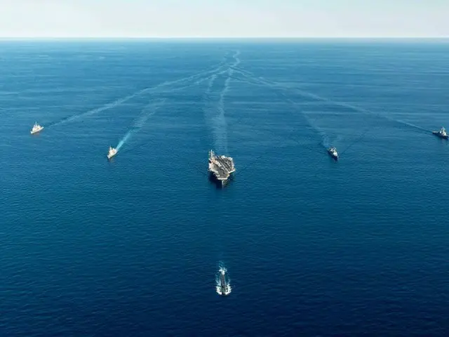 先月30日、日米韓が日本海の公海上で機動訓練を実施している様子（画像提供:wowkorea）