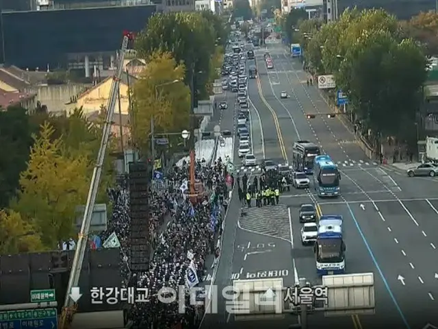 龍山大統領室近隣の三角地で「対抗集会」...交通渋滞＝韓国（画像提供:wowkorea）
