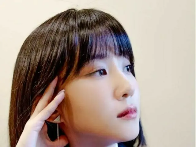女優パク・ウンビン、“ウ・ヨンウ”とはガラリと変わった雰囲気…プラダの新作バッグを持ちシックな表情（画像提供:wowkorea）