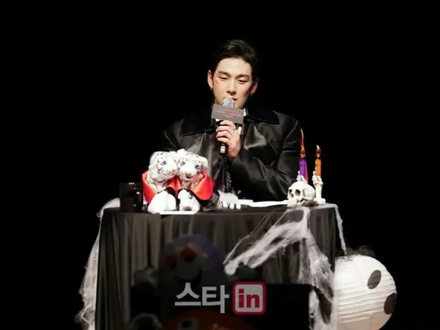 ベクホ（NU’EST）がファンとハロウィンパーティーを行った。（画像提供:wowkorea）