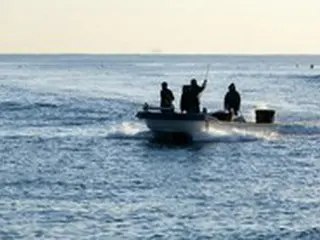 馬羅島で転覆した漁船、21時間後に引き揚げ完了...行方不明者発見できず＝韓国