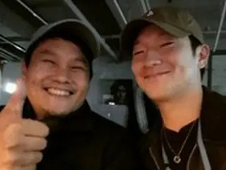 俳優ソン・ソック、「犯罪都市3」撮影現場訪問…「大ヒットの予感再び」