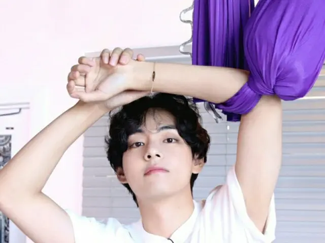 「BTS」V、フライングヨガのビハインドカット公開！“ビジュアルもフィジカルも抜群”（画像提供:wowkorea）