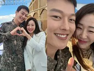 ソン・ヘギョも面会に行ったのに…“軍人”チャン・ギヨン、“ハートポーズ”は別の女性と“サプライズ近況”をキャッチ