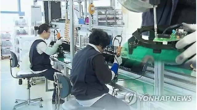製造業の現場（コラージュ）＝（聯合ニュースＴＶ）