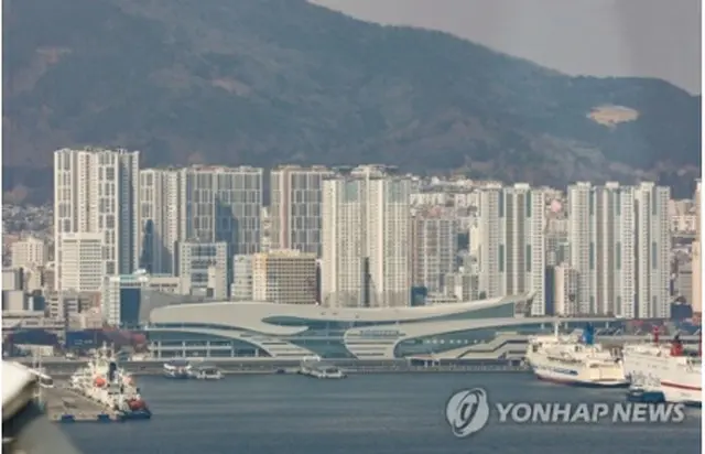 釜山港の国際旅客ターミナル＝（聯合ニュース）