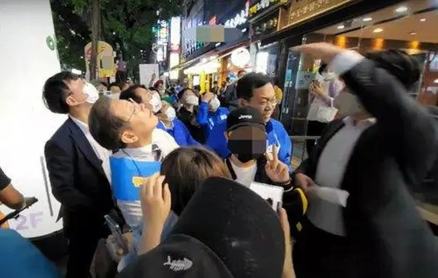 李在明氏にチキンのガラ入れを投げた60代「恥ずかしい」...懲役6か月を求刑＝韓国（画像提供:wowkorea）