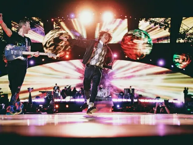 「BTS」JIN、「Coldplay」とステージ…「The Astronaut」初披露（画像提供:wowkorea）