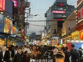 江南の一部は営業中止したが、弘大のクラブは営業...梨泰院の惨事にも「ハロウィン」を楽しむ人で混雑＝韓国ソウル