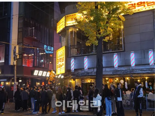ハロウィン当日、弘大のクラブ「普段は500人、今日は100人だけ入場」＝韓国（画像提供:wowkorea）