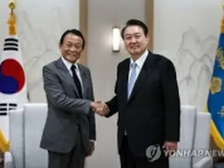 尹大統領が麻生太郎氏と面会　民間交流活性化を強調