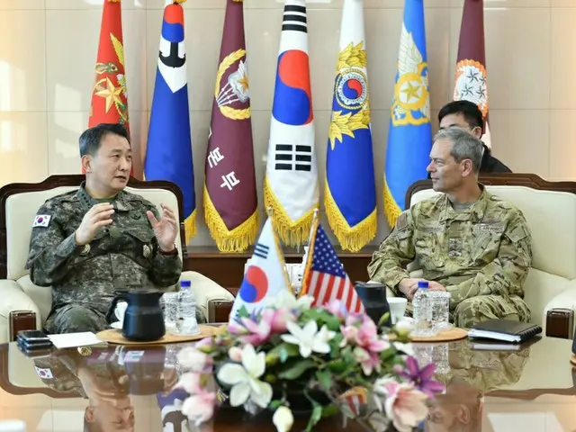 韓国の金合同参謀議長、米太平洋空軍司令官と会談...北朝鮮の軍事挑発を巡り協議（画像提供:wowkorea）