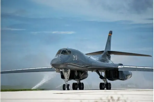 米戦略爆撃機Ｂ１Ｂ（米太平洋空軍提供）＝（聯合ニュース）≪転載・転用禁止≫