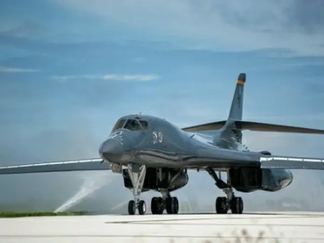 米戦略爆撃機Ｂ１Ｂ（米太平洋空軍提供）＝（聯合ニュース）≪転載・転用禁止≫