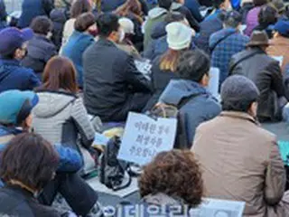 ＜梨泰院事故＞「原因究明せよ」...ソウル都心でろうそく集会