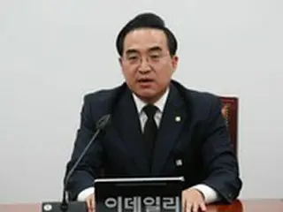 ＜梨泰院事故＞パク・ホングン議員、「大統領が謝罪したのはペットに対してだけ…最大限の謝罪をせよ」
