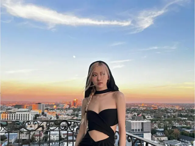 「BLACKPINK」ROSE、驚きのお腹見せドレス…”セクシーな美しさ”（画像提供:wowkorea）