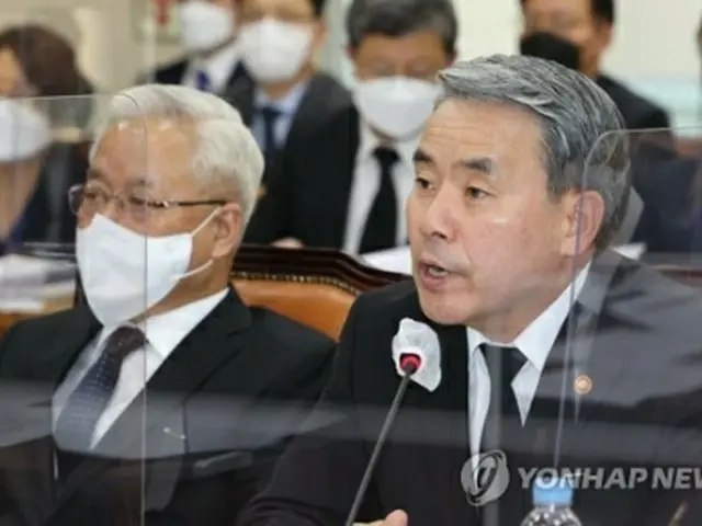 李長官（右、資料写真）＝（聯合ニュース）