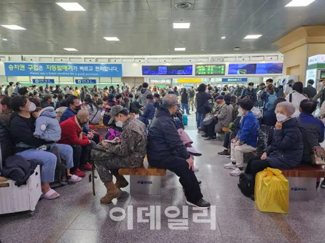 「もう4時間も待っている、まるで1990年代」…列車事故に怒る市民たち＝韓国報道（画像提供:wowkorea）
