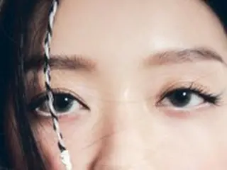 「OH MY GIRL」ユア、新譜「SELFISH」コンセプトフォト公開…“HIP”に変身