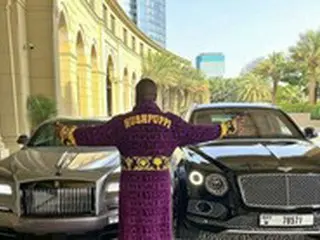 ベントレーに札束をまとう「インスタセレブ」..正体は？