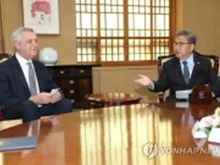 韓国外相「支援拡大する」　UNHCRと協力協定締結