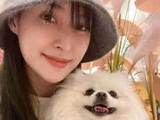 “完全体カムバック”「KARA」のギュリ、愛犬の誕生日をお祝い…ぎゅっとハグして「とっても愛してる」
