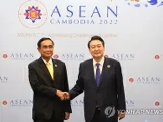 尹大統領がタイ首相と会談　両国関係発展に期待
