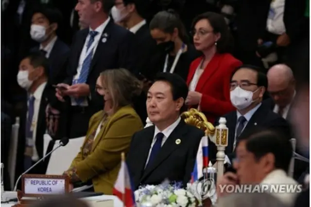 東アジア首脳会議に出席した尹大統領＝１３日、プノンペン（聯合ニュース）