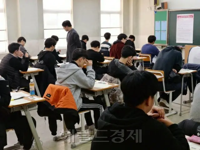 明日に迫った大学修学能力試験…「コロナ感染」受験生2317人、「入院治療中」3人（画像提供:wowkorea）