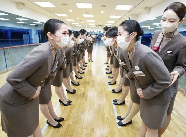 韓国のアシアナ航空が日本の大学生を対象に「乗務員体験コース」を実施している様子（画像提供:wowkorea）