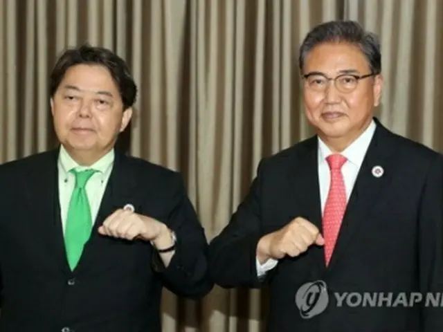 朴長官（右）と林外相（資料写真）＝（聯合ニュース）