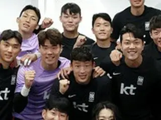 「BTS」のJUNG KOOK、カタールWカップ開会式で公式テーマソング披露＝韓国