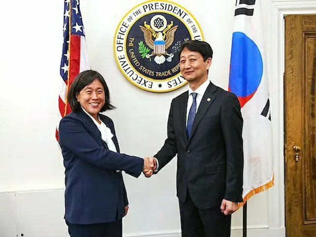 韓国の安徳根通商交渉本部長と米通商代表部のキャサリン・タイ代表が9月7日（現地時間）、米ワシントンDCで面談を行なった様子（画像提供:wowkorea）