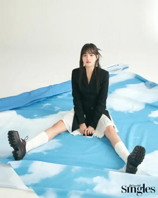 「IVE」リズ、初の単独画報を公開…座右の銘は「流されないようにしよう」（画像提供:wowkorea）
