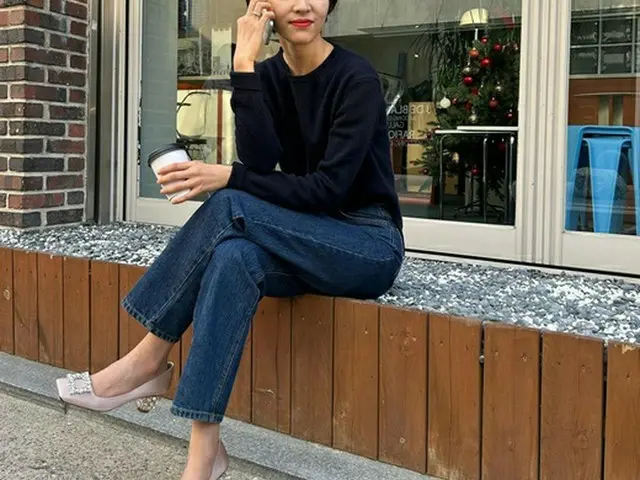 女優イ・ヨニ、ショートカットで成熟した美貌…清純さを脱いだ“国民の初恋”（画像提供:wowkorea）