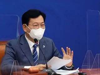 ソウル警察庁、宋永吉共に民主党前代表を検察に送致…呉世勲ソウル市長への批判文章、選挙法違反の容疑＝韓国