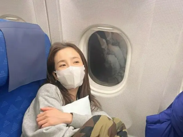 DARA（元2NE1）、エコノミー席にすっぽり収まる姿公開…「余裕があって広い」（画像提供:wowkorea）