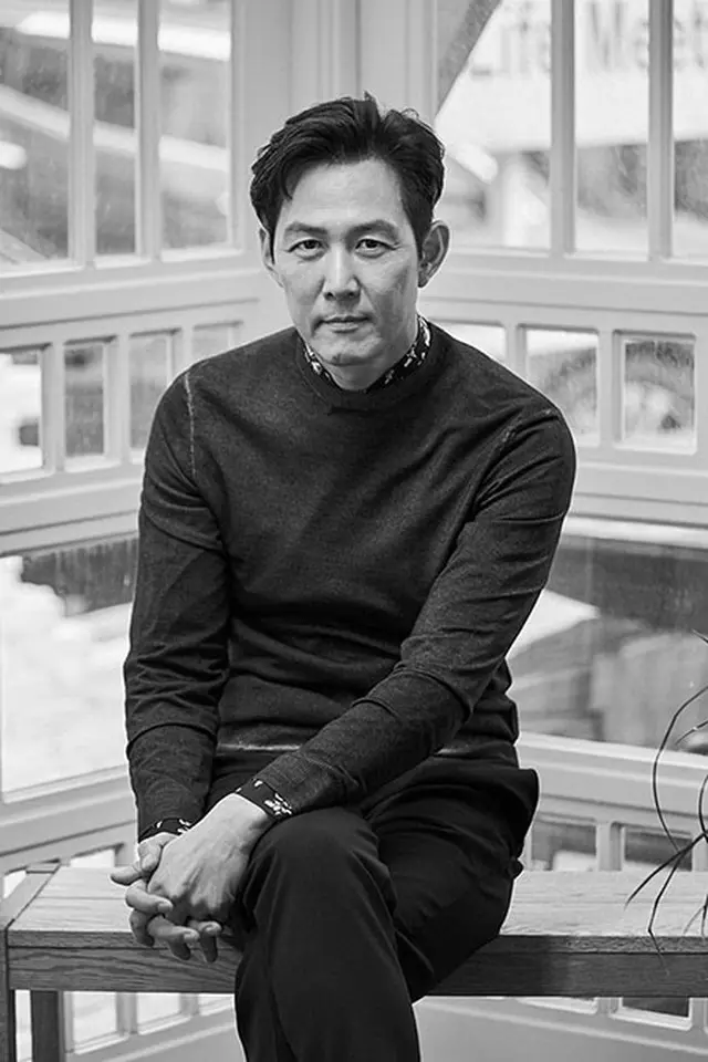 俳優イ・ジョンジェ、映画「HUNT」で「第42回映評賞」新人監督賞受賞…「観客、スタッフたちとこの喜びを」（画像提供:wowkorea）