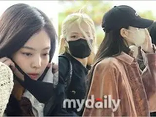 浮かない表情のJENNIE（BLACKPINK）、「1人で出国が寂しかった？」