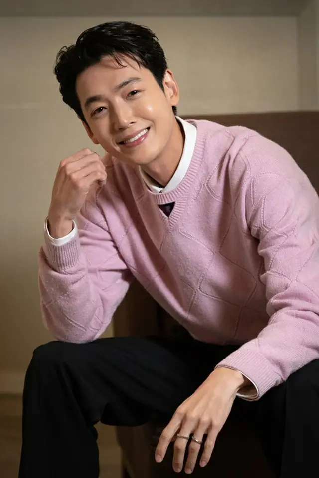 俳優チョン・ギョンホが明かした10年愛…そして結婚について1（画像提供:wowkorea）