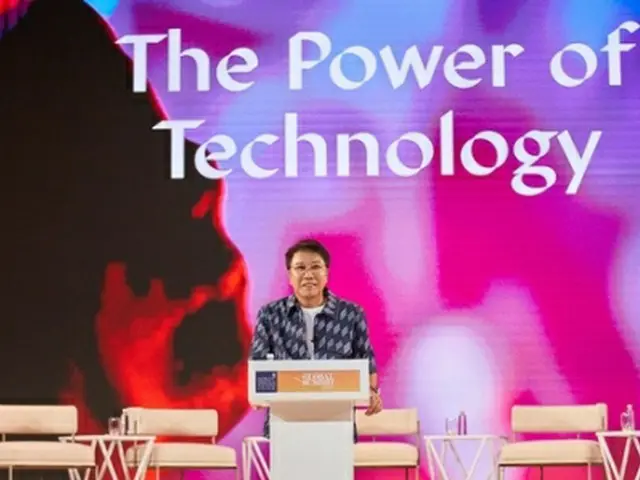WTTCグローバルサミットで演説する李氏（SMエンタテインメント提供）＝（聯合ニュース）≪転載・転用禁止≫