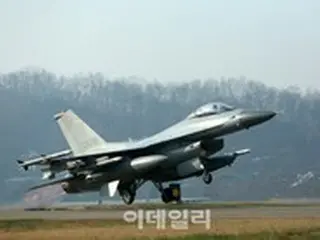 米軍F-16、黄海で実射撃訓練...異例の写真公開