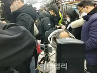 全障連が地下鉄デモを実施…ソウル地下鉄4号線が混雑