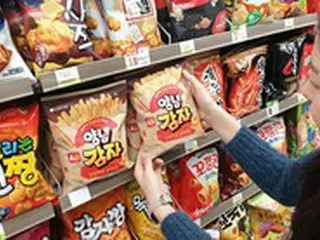 韓国コンビニCUでロングセラー「セウカン」を超えて大人気のスナック菓子「ロッテリア ヤンニョムカムジャ」