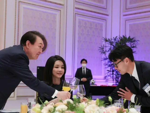 サッカー韓国代表チームが大統領夫妻と夕食会…メニューは「ポッサム、牛ロース焼き」（画像提供:wowkorea）