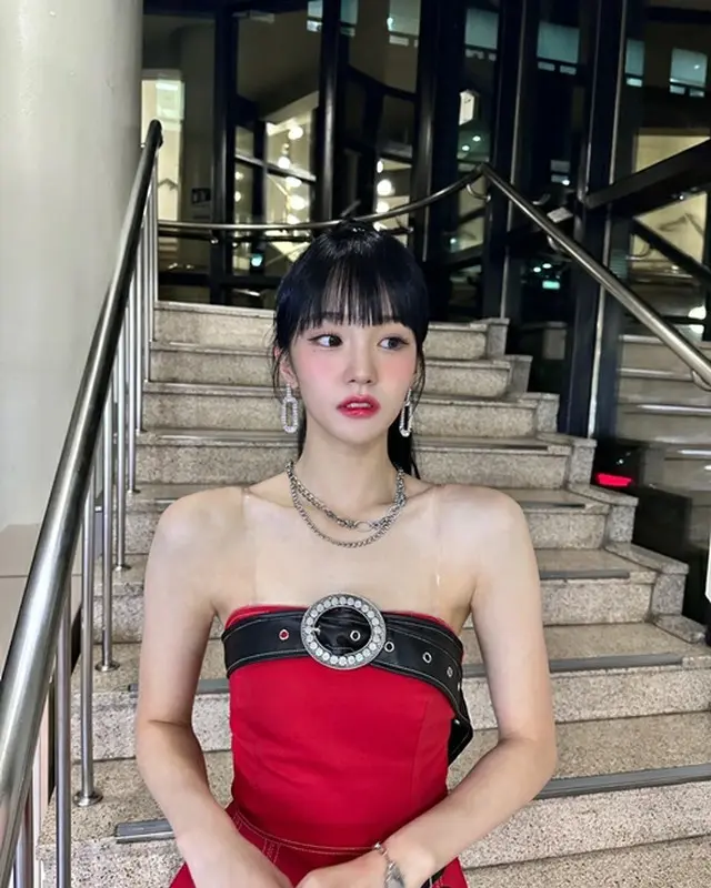 ナナ（woo！ah！）、階段で撮っただけ…人形のようなビジュアル公開（画像提供:wowkorea）